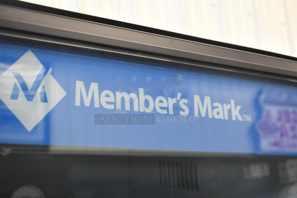 Crane 5800-4 vending machine with bill acceptor, commercial grade, 115V, 1 phase, displaying "Member's Mark" logo.