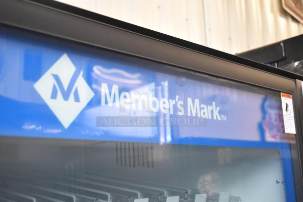 Crane 5800-4 vending machine, features a bill acceptor. Visible "Member's Mark" sign on display panel.