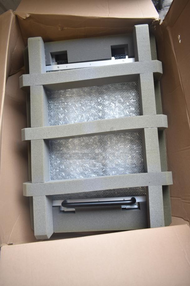 BRAND NEW De Shaw 12-00123-01-MOD_A00 unit in open box, protected by foam and bubble wrap. Scratch and dent condition.