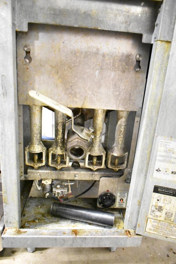 2023 Pitco Frialator 40D natural gas fryer, 107,000 BTU. Used condition, visible wear, operational labels intact.