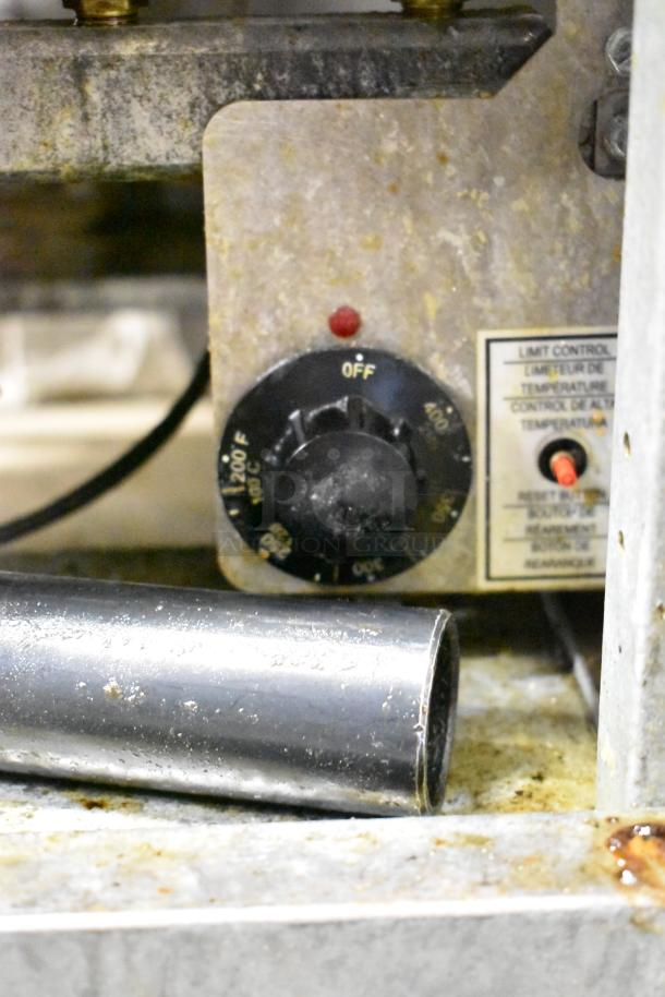 2023 Pitco Frialator 40D Deep Fat Fryer, natural gas, 107,000 BTU. Control knob and temperature limit label visible.