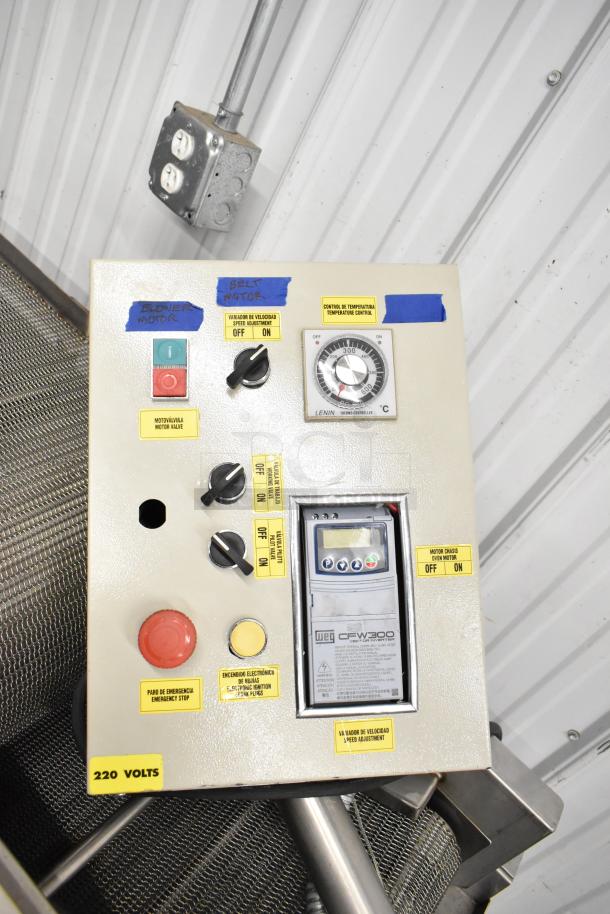 Lenin gas-powered chip fryer conveyor, 220,000 BTU, with control panel and commercial casters, 220 volts.