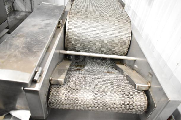 Lenin gas-powered chip fryer with conveyor, 220,000 BTU, commercial floor model, stainless steel, on casters.