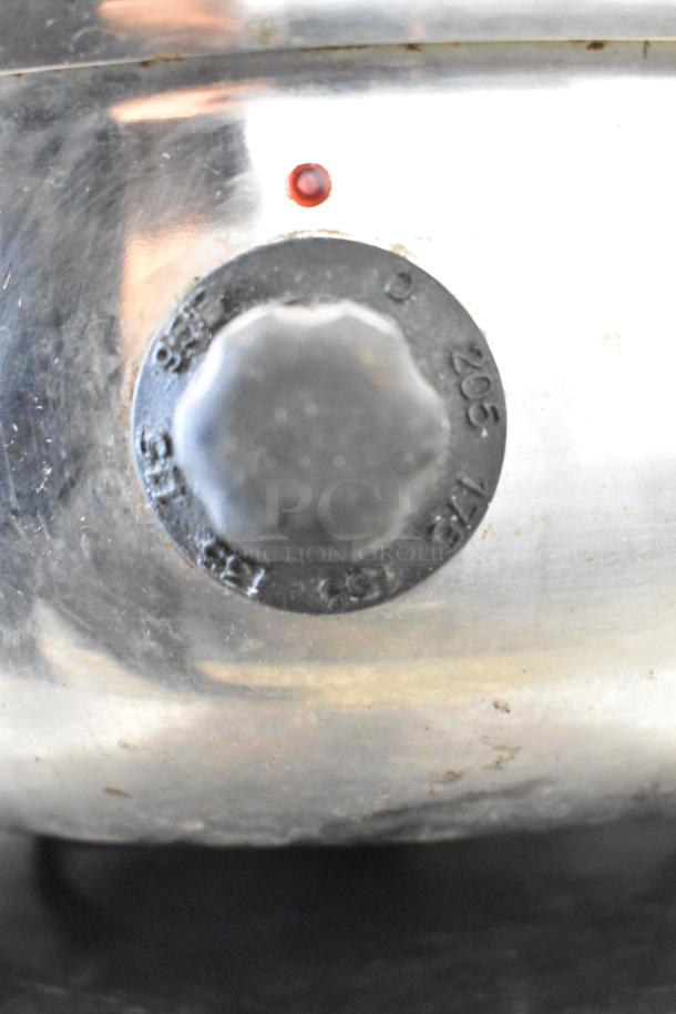 Glenray countertop soup kettle food warmer, showing control knob and light indicator. 120 volts, lightly used condition.