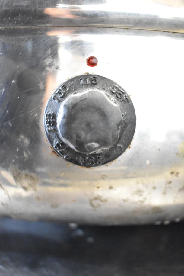 Glenray countertop soup kettle food warmer with temperature dial, 120 volts, 1 phase. Slightly worn exterior.