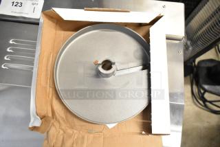 Robot Coupe 28132 25/32" slicing disc, brand new, in original packaging. Visible markings indicate model number.