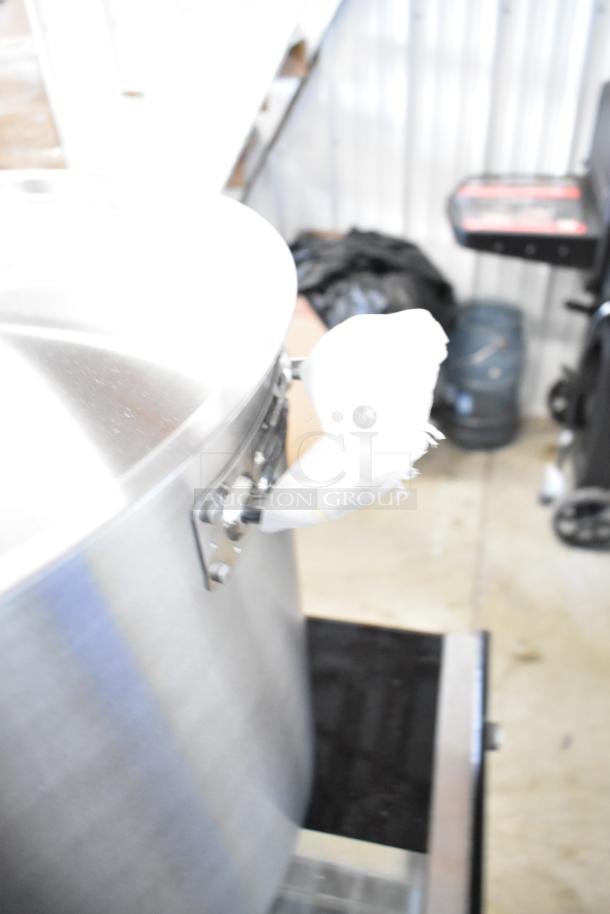 Vigor SS1 Series 60 Qt. stainless steel stock pot, aluminum-clad, brand new with minor dents, includes lid.