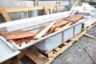 BRAND NEW Steelton 522CS31824LR 3 Bay Sink, dual drain boards, scratch & dent, no legs, on a pallet.