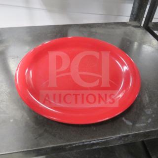 Red Carlisle 9-inch melamine plate, model 12XBID. Used condition with visible scratches, durable and lightweight.