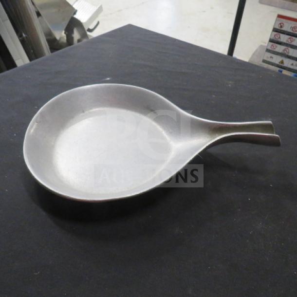 11x8 Pewterex server in silver tone, smooth finish, handle with split end. Used condition, ideal for decorative use.