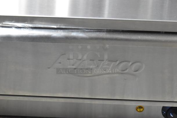 Brand new Avantco 177BW32 stainless steel bun warmer, scratch and dent, 32 bun capacity, 120V, 1 phase.