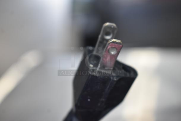 Close-up of a power plug from a 2016 Hobart HTi-7LH commercial scale, tested and working.