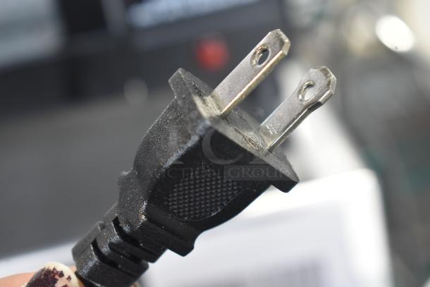 Close-up of the Mainstays MS54100112163 Toaster Oven plug. Model designed for 120 Volts, 1 Phase use.