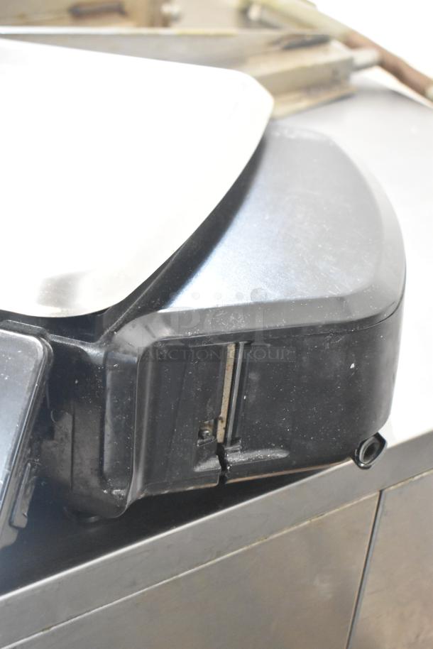 2017 Hobart HTi-7LH26 commercial food portioning scale, black finish, tested and working.