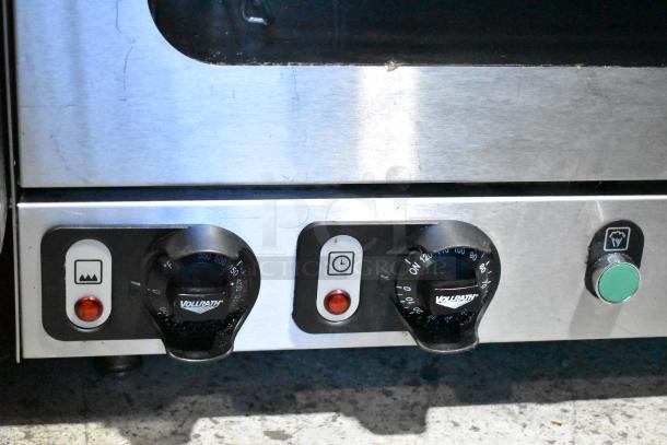 Vollrath Cayenne countertop convection oven, stainless steel, 115 volts, 1 phase, visible control knobs, excellent condition.