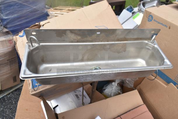 15 new scratch and dent items, including a Dixie Ultra 32006. Features outdoor cleaner, Purell foam soap, dip well.