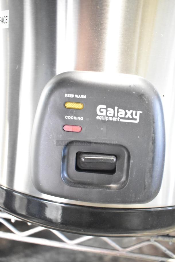 BRAND NEW SCRATCH AND DENT 2024 Galaxy 177RCSG60 rice cooker with keep warm and cooking indicators. 60-cup capacity.
