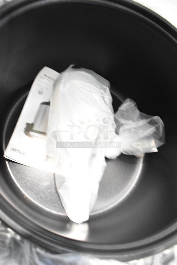 Brand new Galaxy 177RCSG60 rice cooker, 60 cup capacity, in original packaging. Marked scratch and dent. Includes manual.