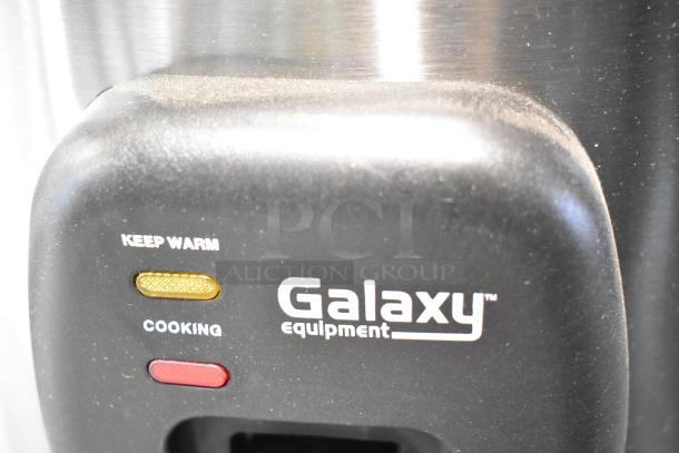 BRAND NEW Galaxy 177RCSG60 60 Cup Rice Cooker with "Keep Warm" and "Cooking" indicators. 120 Volts, 1 Phase. Scratch and dent condition.