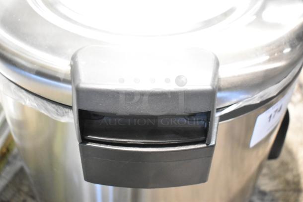 BRAND NEW 2024 Galaxy 177RCSG60 Countertop Electric Rice Cooker, 60 Cup Capacity, Scratch and Dent, 120V, 1 Phase.