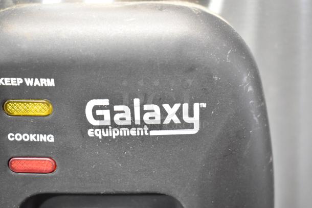 Galaxy 177RCSG60 electric rice cooker control panel, showing "Keep Warm" and "Cooking" lights. Brand logo visible.