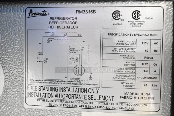 Avanti RM3316B Mini Cooler label showing specs: 115V, 60Hz, R600a refrigerant, made in China.