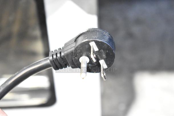 Three-prong plug of Avantco 177RCB124 rice cooker. 240 Volts, 1 Phase power requirement shown.