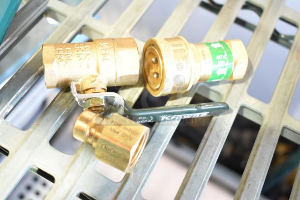 Brand new Krowne M5072K 72" mobile gas connector hose kit, 1/2" diameter, brass fittings, labeled for indoor use.