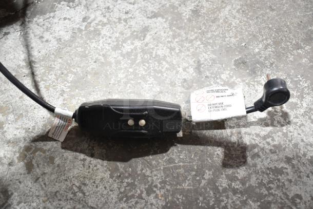 Crane 5800-4 metal commercial drink vending machine with bill acceptor, 115V, 1 phase; features visible power cord.