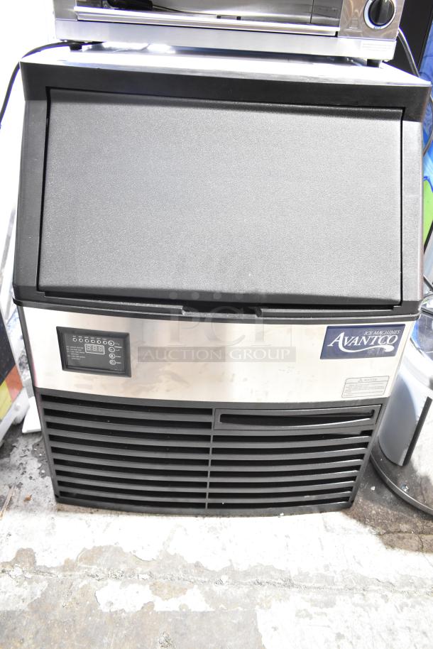 Brand new Avantco 194UCH210A commercial ice machine, 222 lb. capacity, undercounter design, scratch and dent condition.
