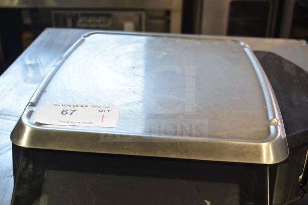 2017 Hobart HTi-7LH26 commercial food scale, stainless steel, tagged "67 QTY 1." Condition: Tested, does not power on.