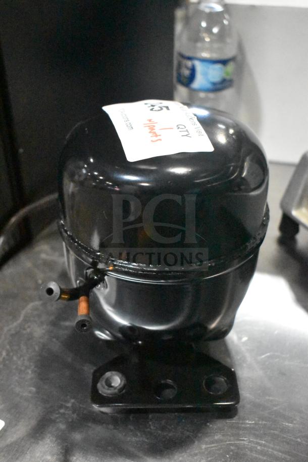 BRAND NEW SCRATCH AND DENT Cubigel NUT70NR Motor, 115-127 Volts, 1 Phase, slight cosmetic imperfections visible.