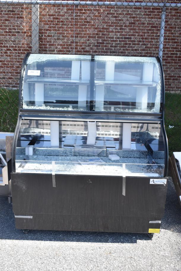 Avantco 193CAC48B Horizontal Grab N Go Merchandiser, broken glass top, 115V, 1 Phase, with top display case.