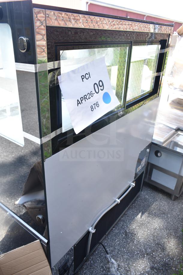 Avantco 193CAC48B Grab N Go Merchandiser with top display case, visible broken glass, 115V, 1 phase, tag on side.
