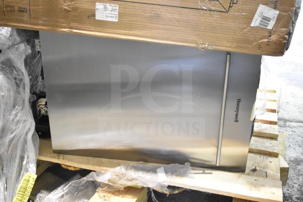 BRAND NEW Honeywell HDS18SS 18" Dishwasher, 8 place settings, stainless steel tub, scratch and dent, UL/Energy Star rated.
