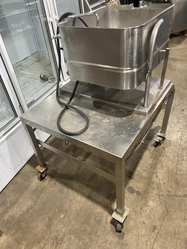 Groen TD/FPC commercial stainless steel tilting skillet/ braising pan on casters, natural gas powered, 208V.