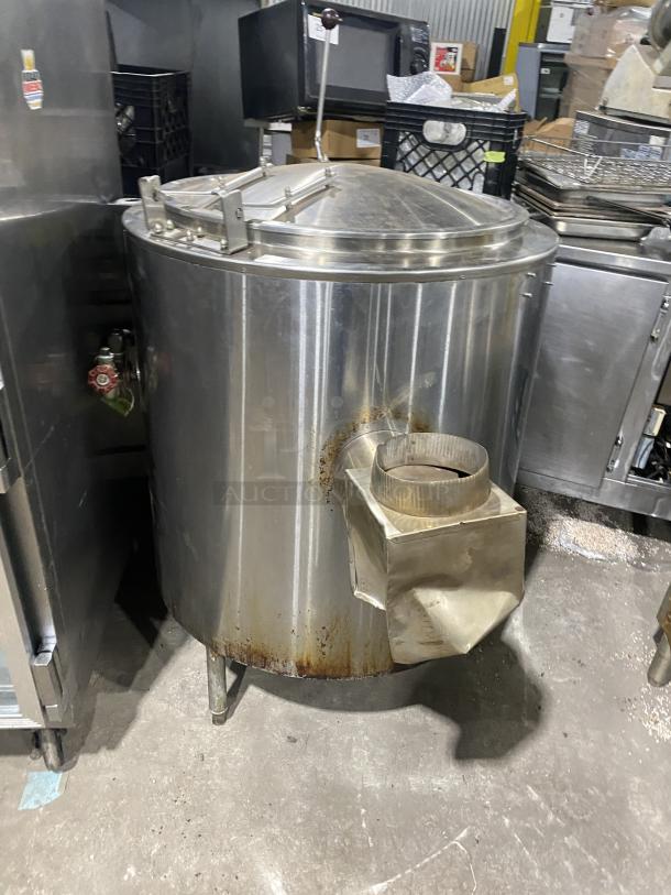 Groen AH/1-40 stainless steel steam jacketed kettle, natural gas powered, on legs. Visible wear. SN: 43474, 115V 1 Phase.