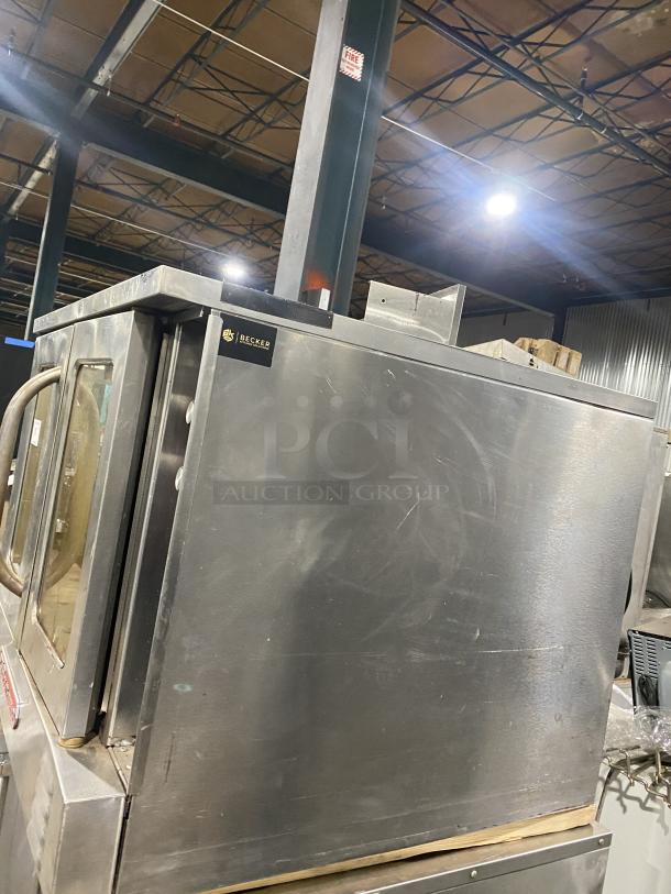 Southbend Marathoner Gold Series commercial stainless steel single stack convection oven with wired rack, in used condition.