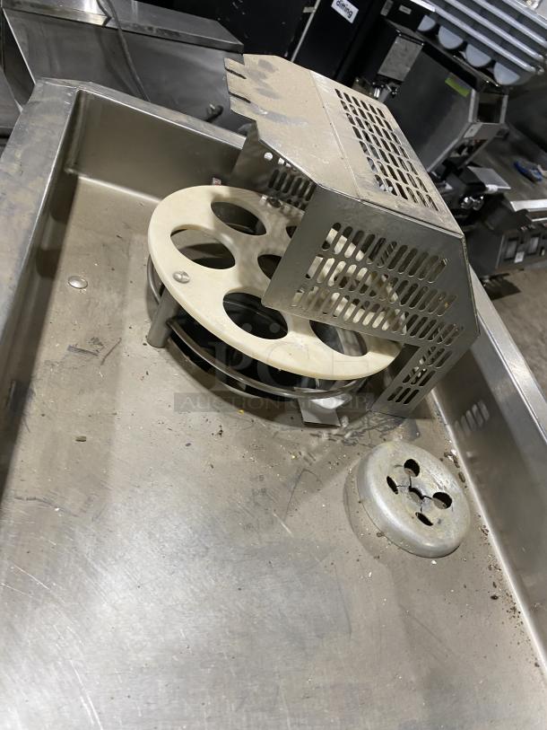 Nice! Patty O Matic Commercial Stainless Steel Automatic Forming Machine High Volumen Meat Procesing! Model: 330A 115V! On Casters! - Image 5 of 9