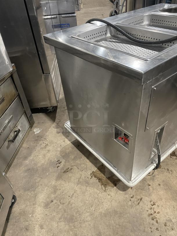 Carter Hoffmann CC345 commercial heating/proofer cabinet, stainless steel, on casters, 208V, visible wiring, SN: 367840-052003.