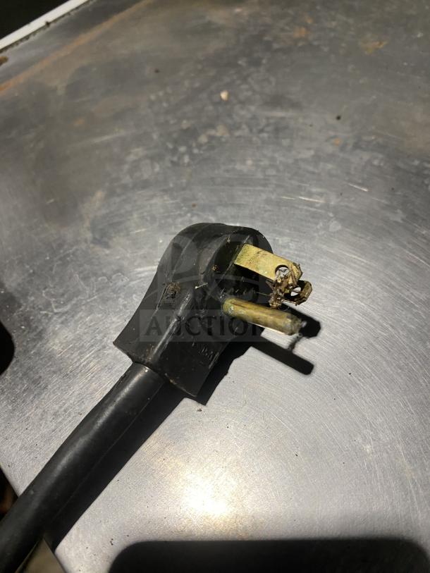 Power plug of Asber Commercial Stainless Steel Bain Marie Style Salad/Sandwich Prep Table, slightly worn condition.