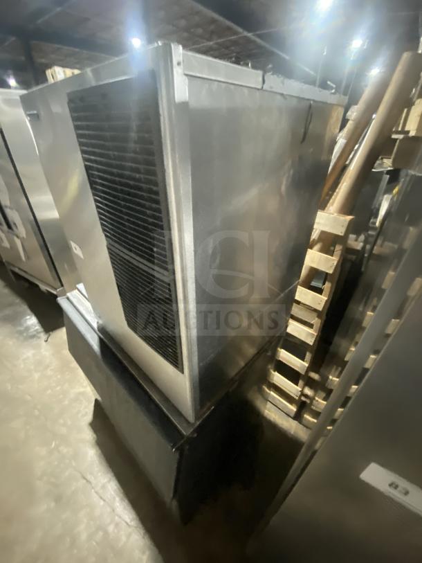 Hoshizaki KM-901MAH ice maker, stainless steel, air-cooled, crescent cube style, commercial grade, 208-230V, 1 Phase.