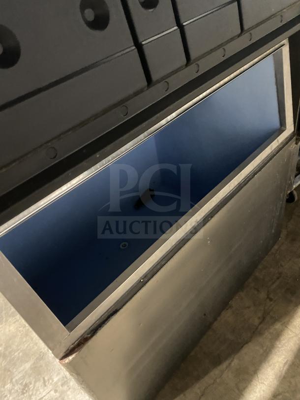 Hoshizaki KM-901MAH ice maker head/bin combo, stainless steel, air-cooled, crescent cube style, 208-230V, 1 phase.