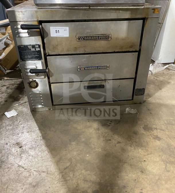 Bakers Pride GP-51 commercial stainless steel countertop deck oven, natural gas, model GP-51, used condition.