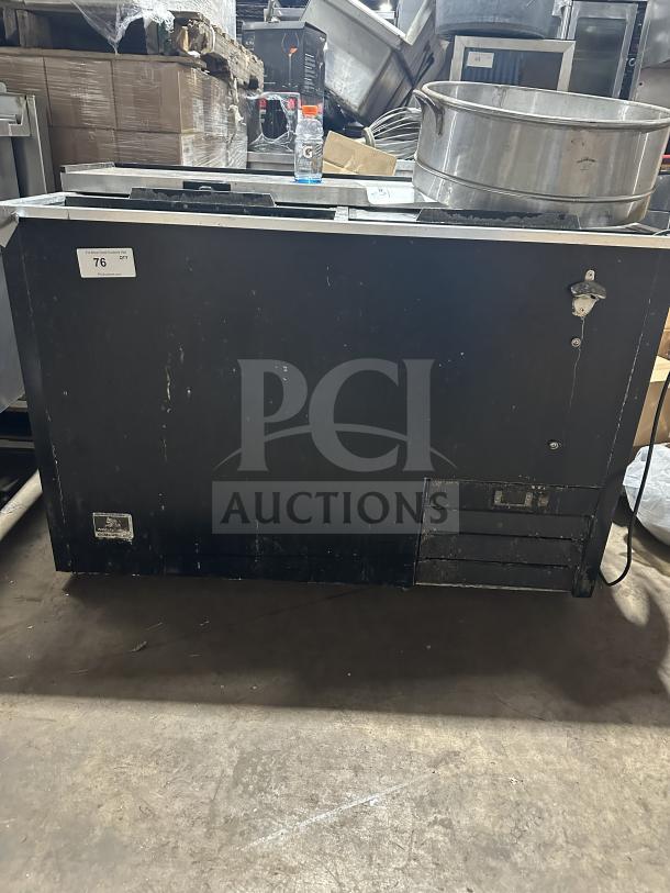 Kelvinator KCHBC50 stainless steel bottle cooler on casters. Model AUB50RZ. 115V, 60HZ. Horizontal deep well design. Used condition.