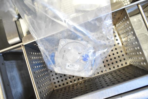 BRAND NEW Fryclone 259OFM55 oil filter machine, 55 lb., low-profile, 2-way pump, 120V. Includes parts in packaging.