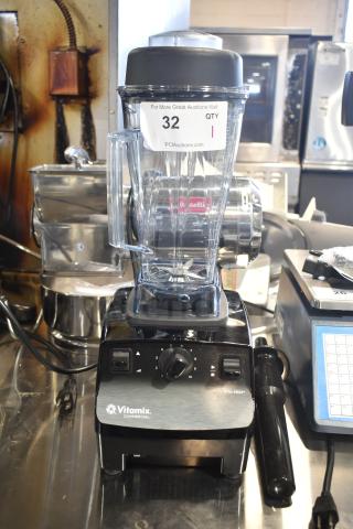BRAND NEW Vita-Mix VM0101 Vita-Prep blender, 2.3 hp, 64 oz. container, scratch and dent, 120 volts, 1 phase, condition visible.