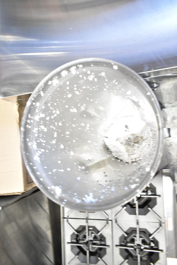 AvaMix 92850TB 5 Gallon Heavy-Duty Tilting Blender, brand new with scratches. 110 Volts, 1 Phase.