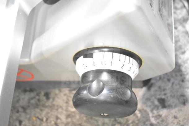 2020 Bizerba GSP HD Meat Slicer adjustment knob, showing slice thickness settings from 0 to 6.