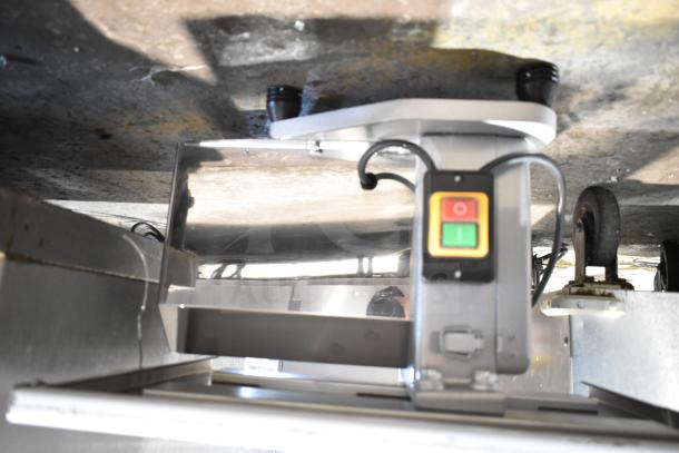 Vevor HC-250 Commercial Bone Saw Machine, 110-120V. Features visible power switch, stainless steel construction, good condition.